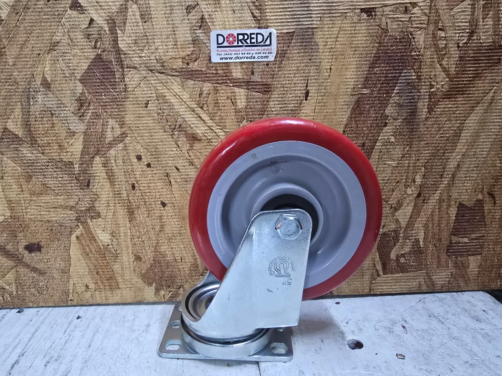 27PP40HK0317YY - RODAJA BASE PLACA GIRATORIA SIN FRENO 4X1-1/2" POLY PRO ROJA BALERO RODILLO 27PP40HK0317YY